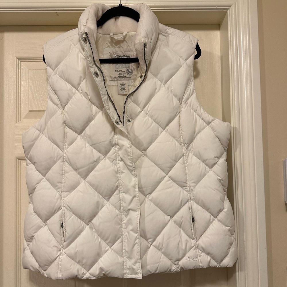 Women's White Quilted Vest